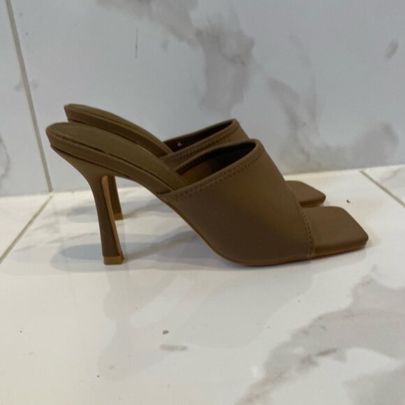 Cute Beige Slip On Sandals - Picture 6 of 9